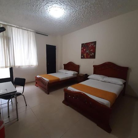 Hotel Cataluna Pereira Extérieur photo