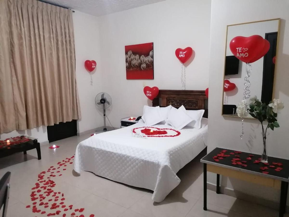 Hotel Cataluna Pereira Extérieur photo