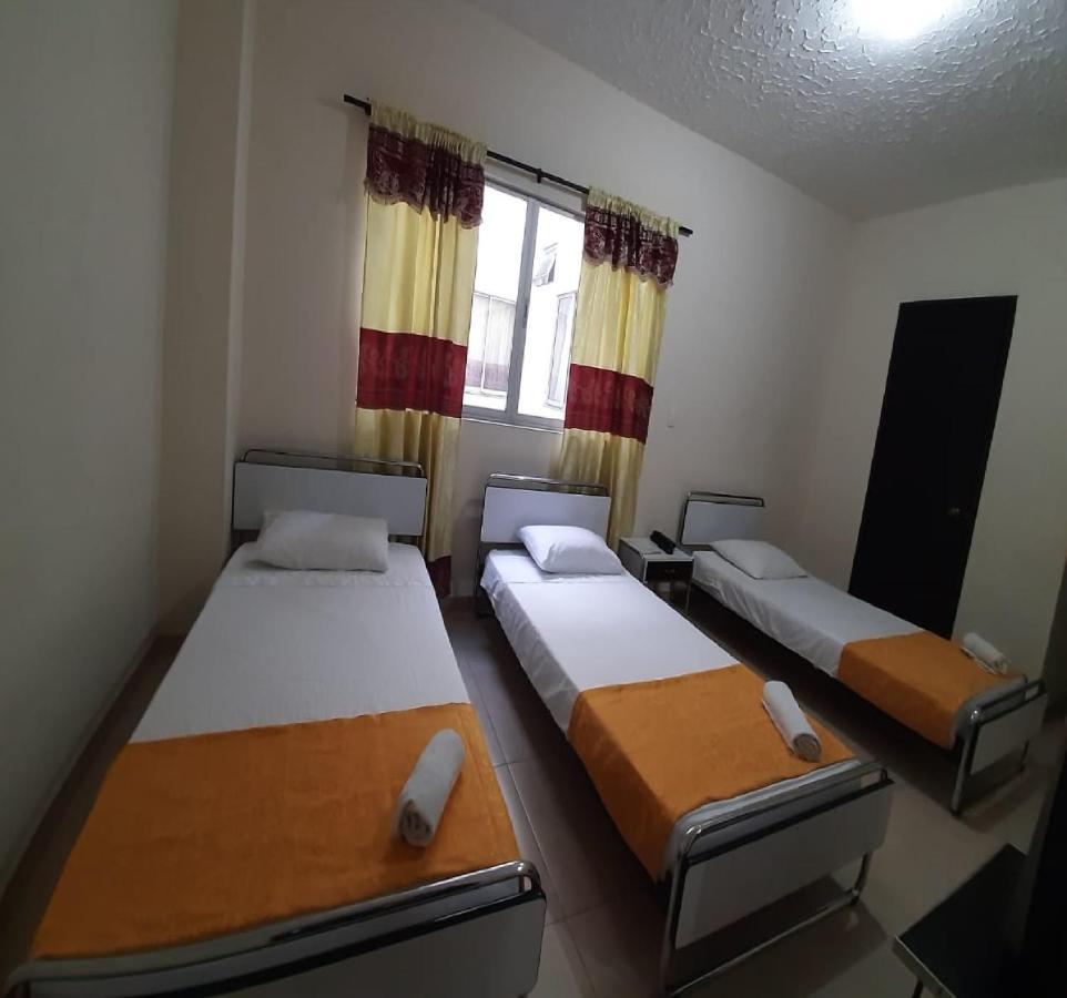 Hotel Cataluna Pereira Extérieur photo