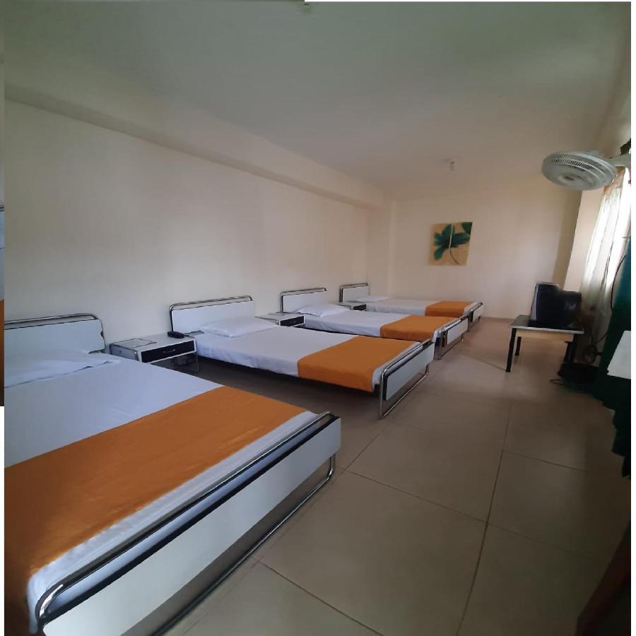 Hotel Cataluna Pereira Extérieur photo