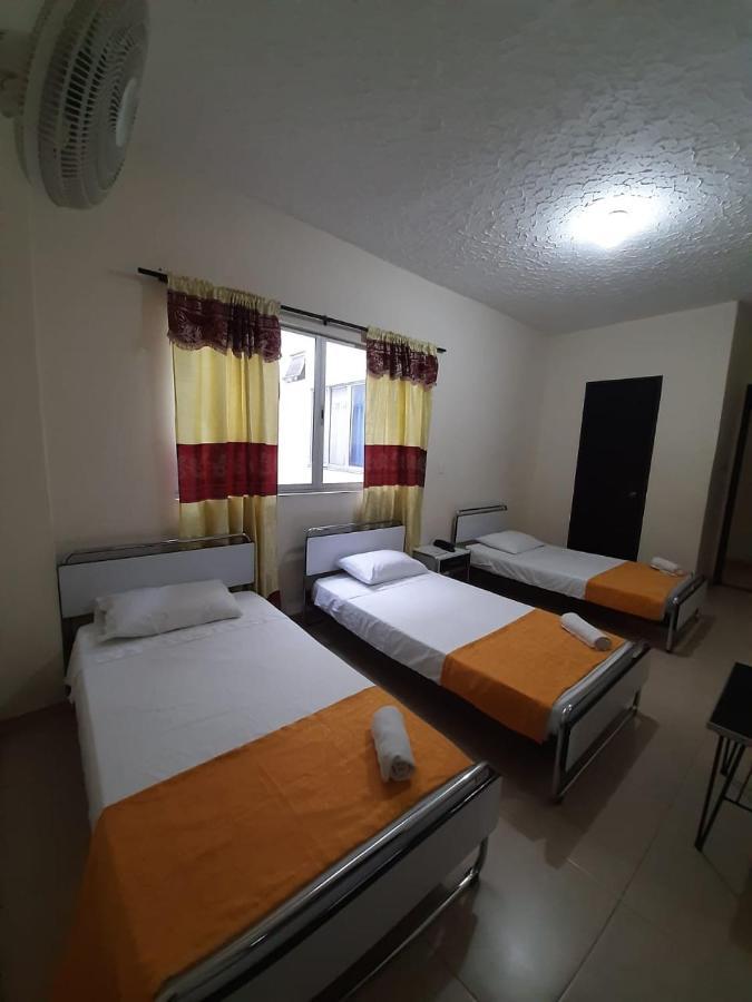Hotel Cataluna Pereira Extérieur photo